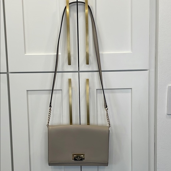 kate spade Handbags - Kate Spade Shoulder/Crossbody Taupe Leather Flap Bag